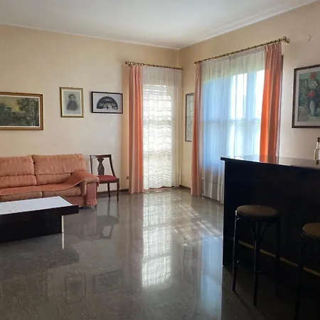 Betty House منزل للإقامة