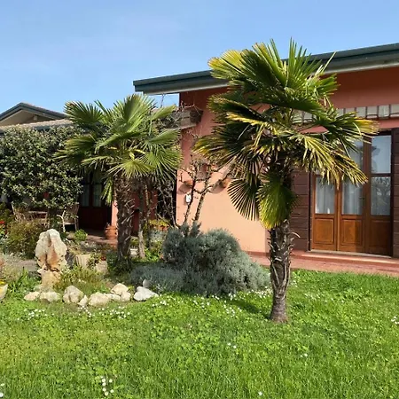 Betty House منزل للإقامة