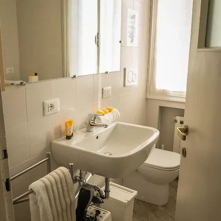 Betty House Mestre